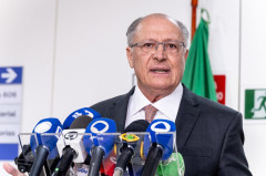 Governo intensifica diálogos para reverter tarifa dos EUA