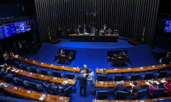 Alcolumbre trava tramitação da PEC do fim da 6x1 no Senado